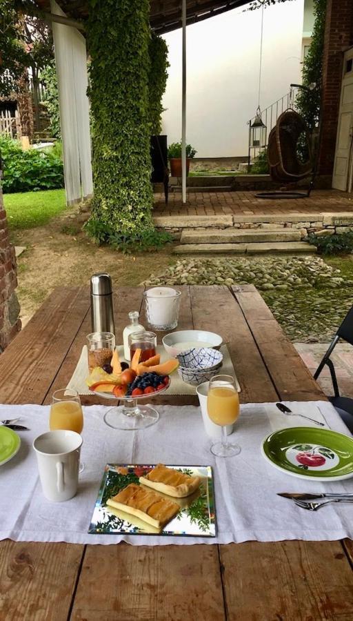 Relax Hotel Borgosesia Bagian luar foto