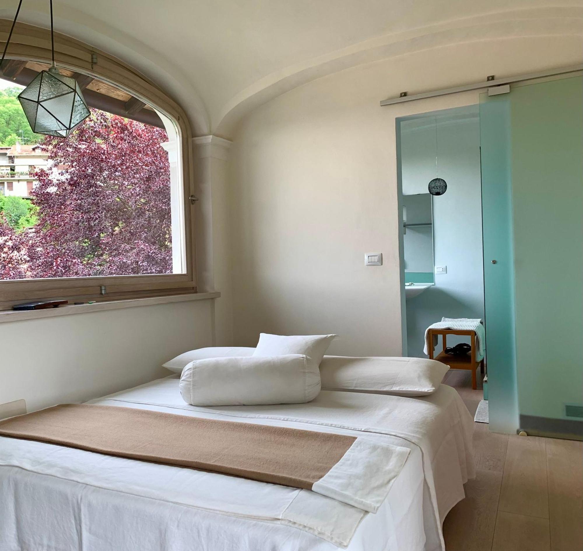 Relax Hotel Borgosesia Ruang foto